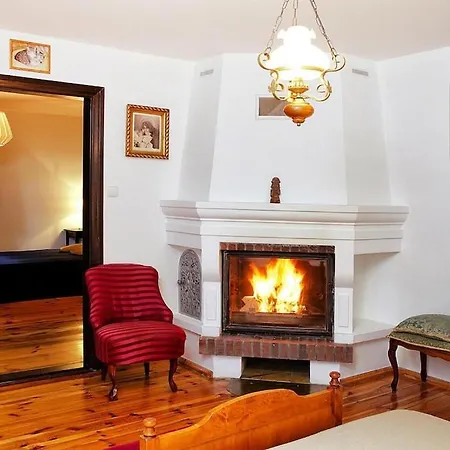 Large Holiday Home, Summer Pool, Sauna, Whirlpool * Sasino