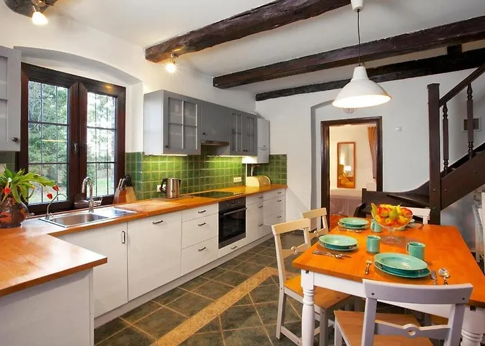 Nyaraló Large Holiday Home, Summer Pool, Sauna, Whirlpool Sasino